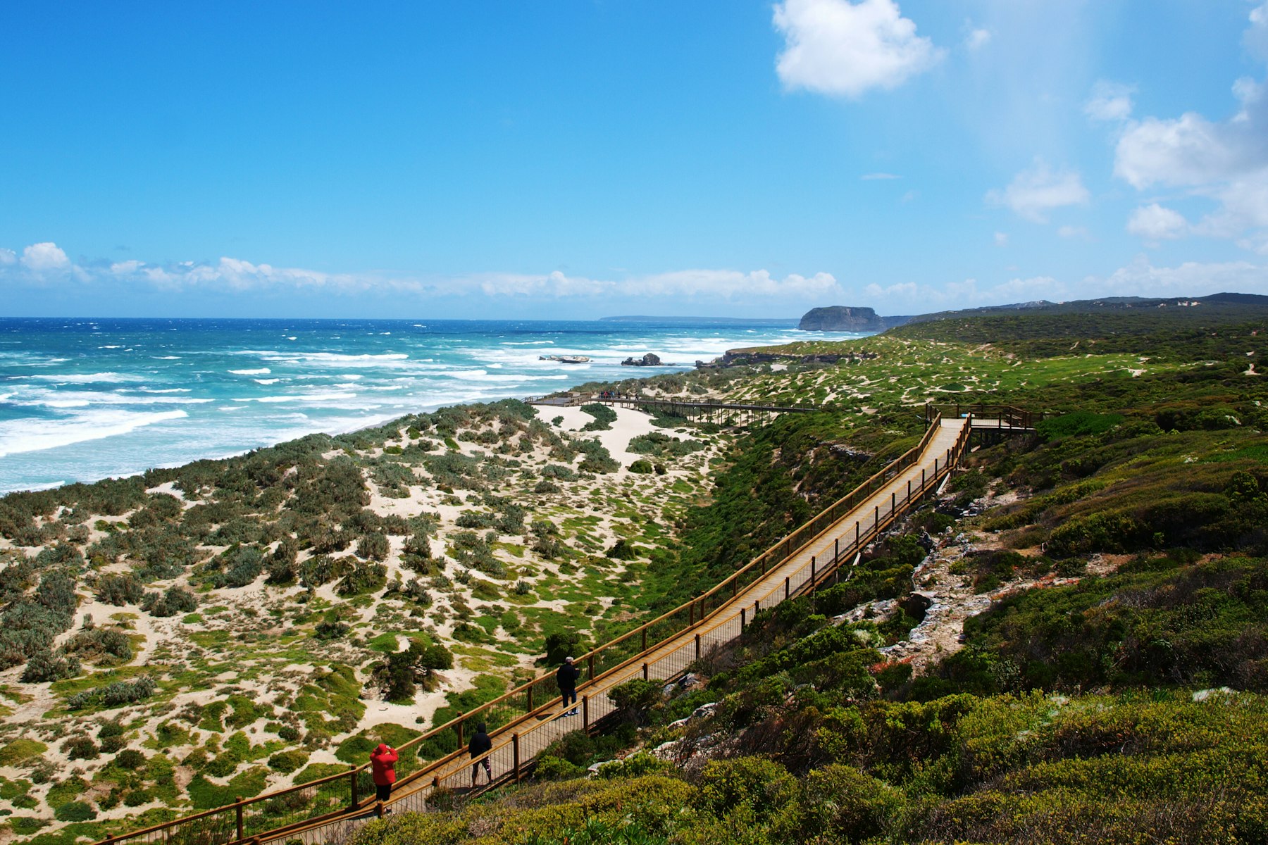 Coastal lookout over a wide bay with granite headland